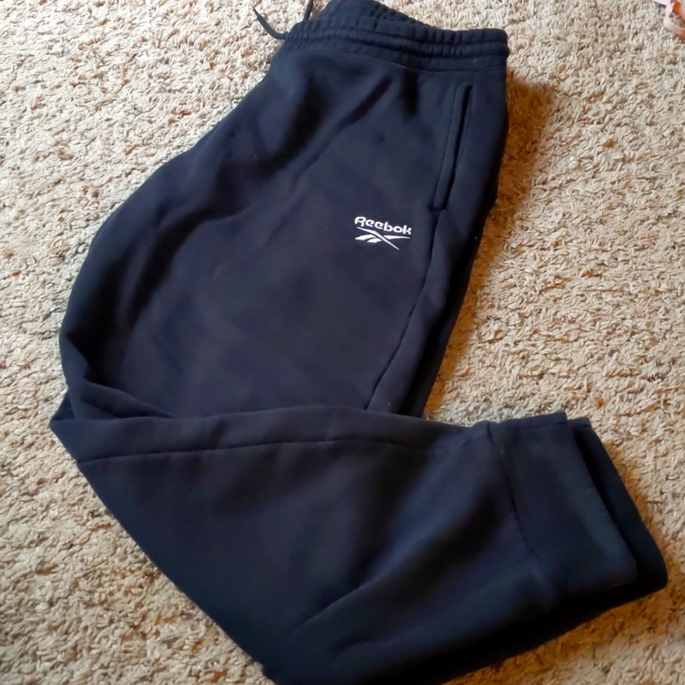🖤 Reebok Sweatpants